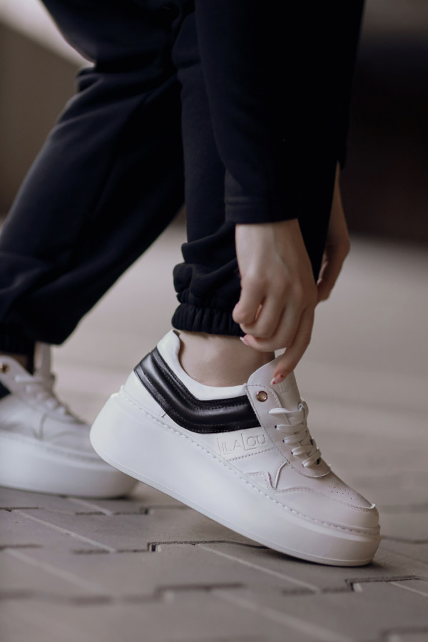 Sneakersy LILA LOU białe